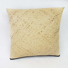 Load image into Gallery viewer, RATTAN Cushions
