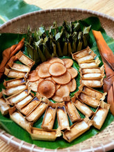 Load image into Gallery viewer, Tanoti Foods Catering : Kuih Perahu
